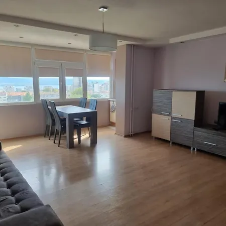 Rozen Apartment