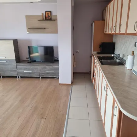 Rozen דירה וארנה